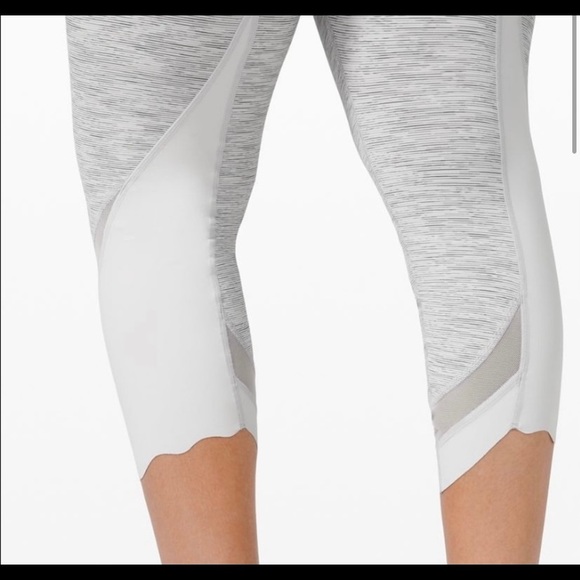 LULULEMON WONDER UNDER SUPER HIGH RISE LEGGINGS - Picture 4 of 7